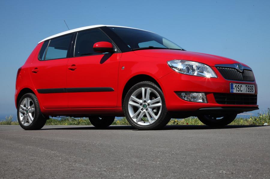  Skoda Fabia 2010 года  (фото 19 из 57)